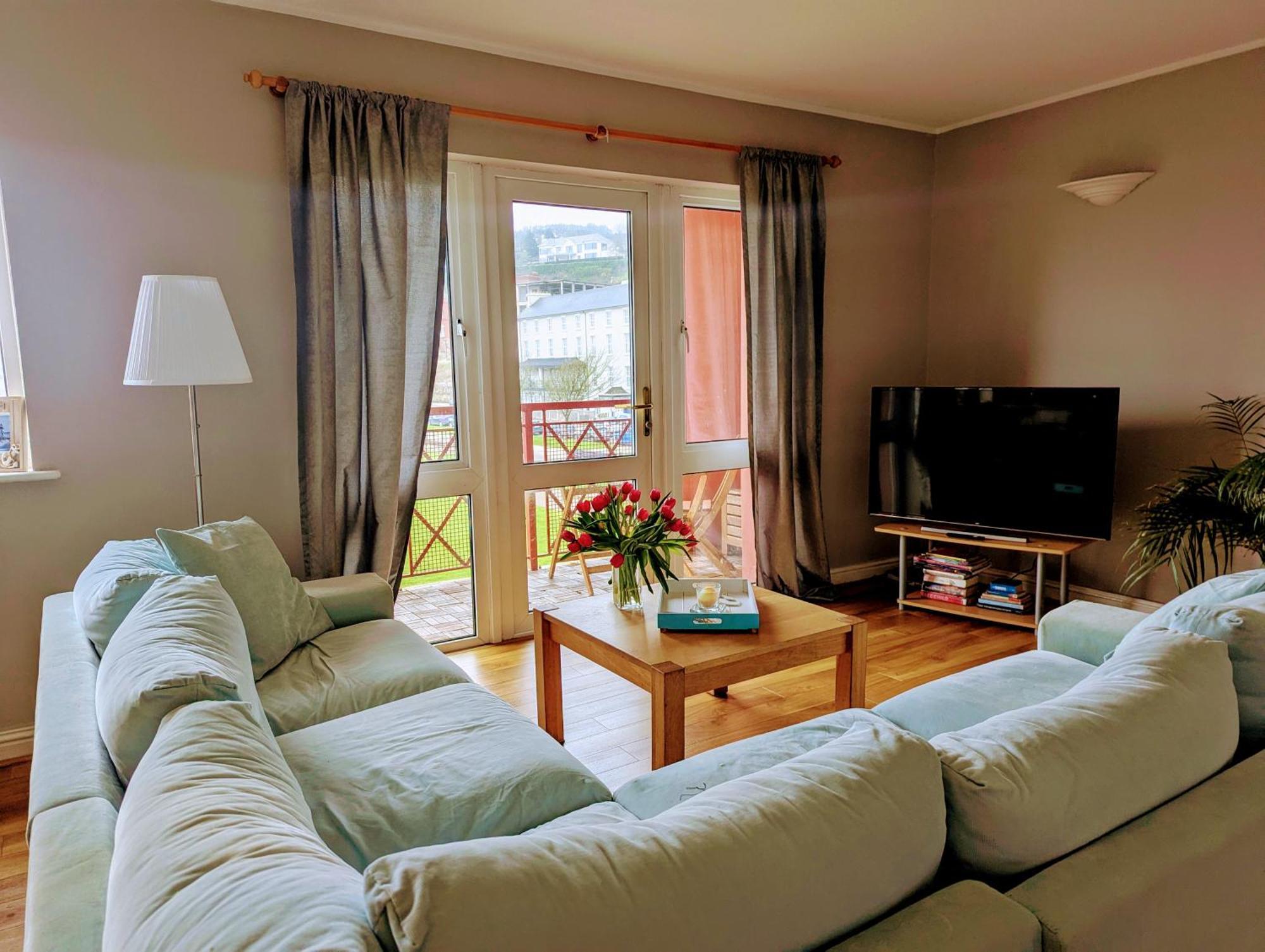 Youghal Extérieur photo